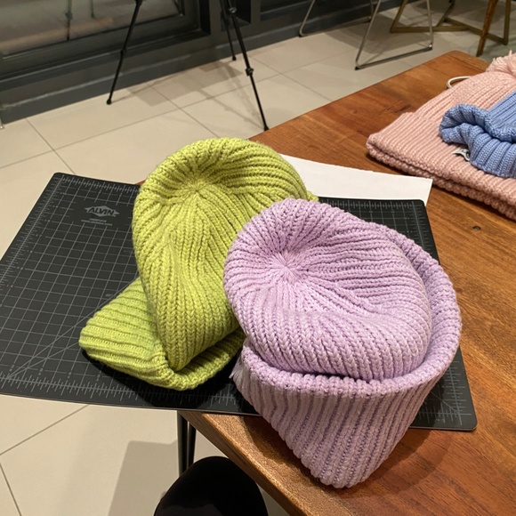 real vs fake Acne Studios beanie - Picture 2 of 10